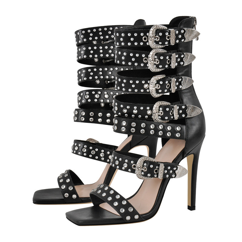 Stiletto Sandalen mit Nietenverschluss