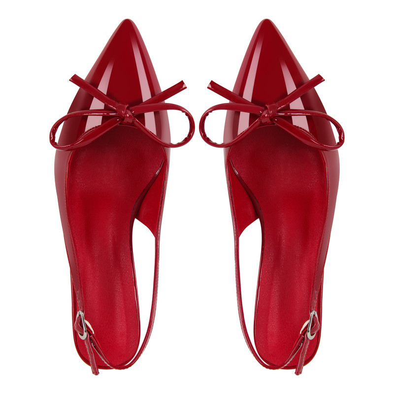 Pumps aus Lackleder mit spitzer Spitze