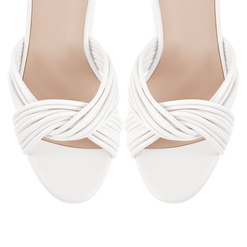 Sandalen mit runder Zehenpartie und Plateau Schnallenriemen