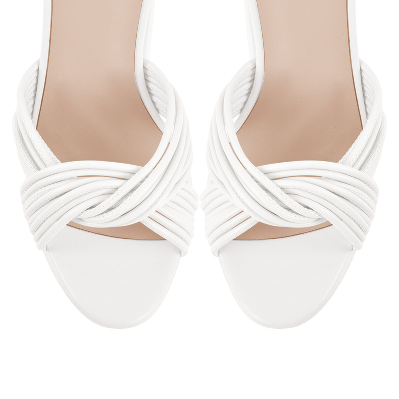 Sandalen mit runder Zehenpartie und Plateau Schnallenriemen