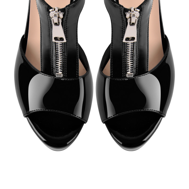 Plateau-Sandalen mit Reißverschluss und Knöchelriemen