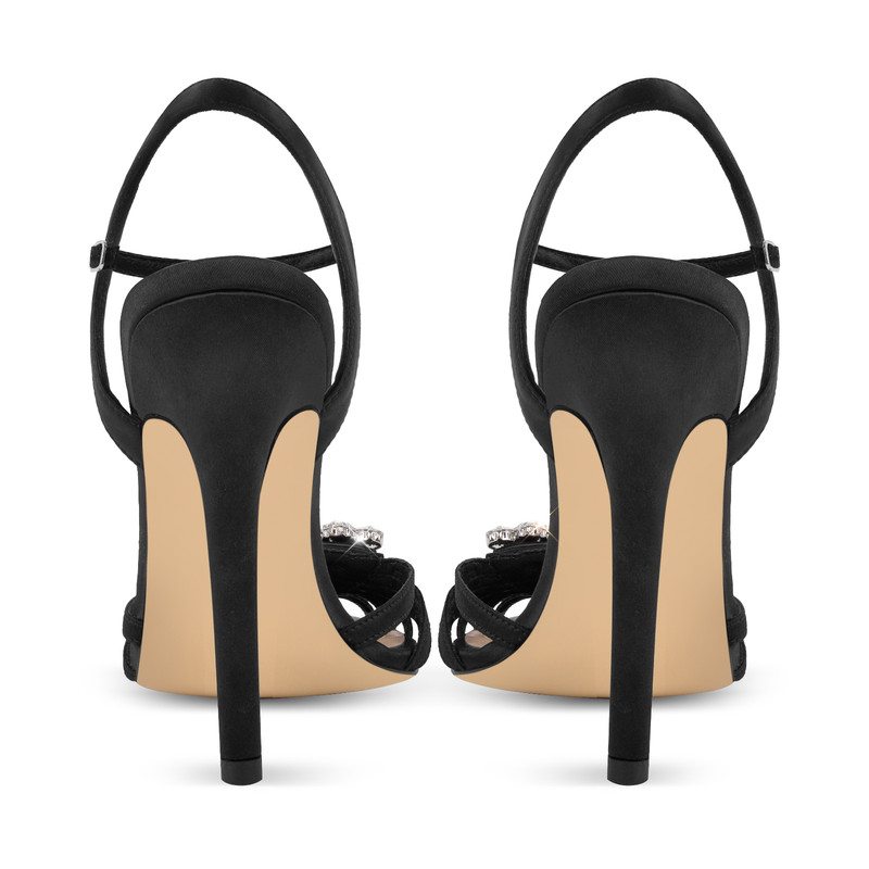 Sandalen mit Riemen und Herzschnalle mit Strass