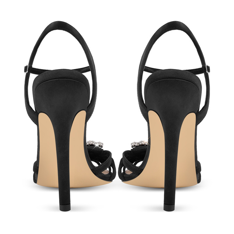 Sandalen mit Riemen und Herzschnalle mit Strass