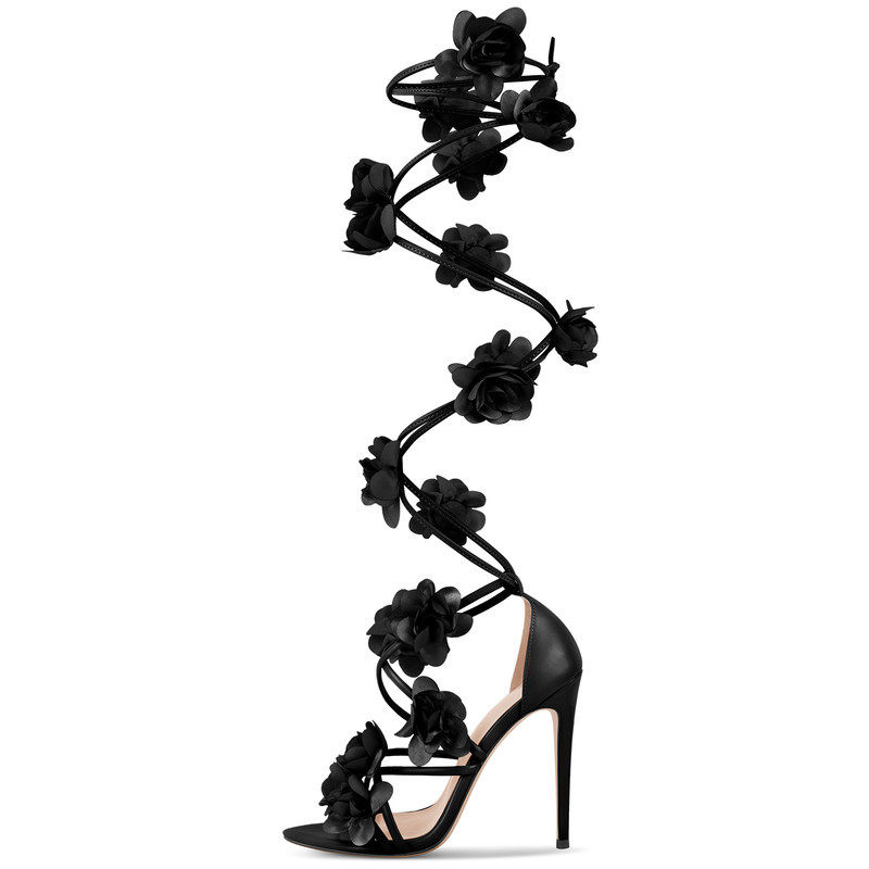 Riemchensandalen mit Blumenmuster und Schnürung