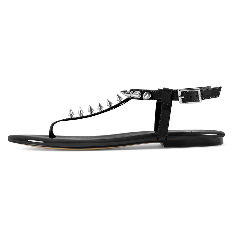 Hausschuhe mit Clip-On-Zehenpartie und Nieten