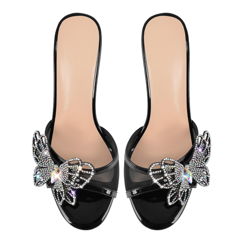 Sandalen mit runder Zehenpartie und Strasssteinen