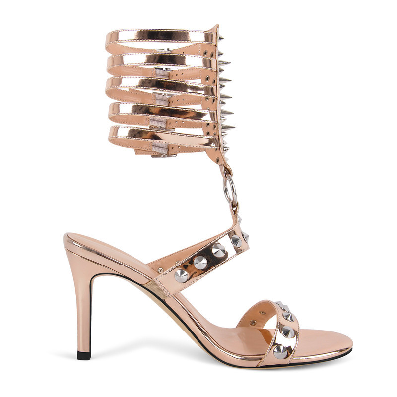 Sandalen mit Riemchen und mehreren Schnallen