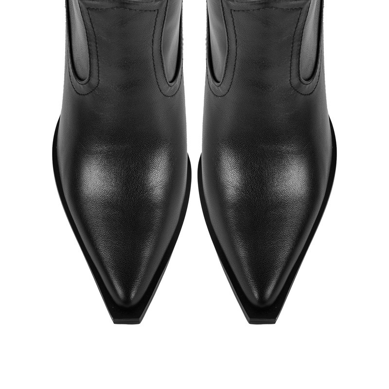 Überknie Stiefel mit Bindegarn - Details und Lederoptik