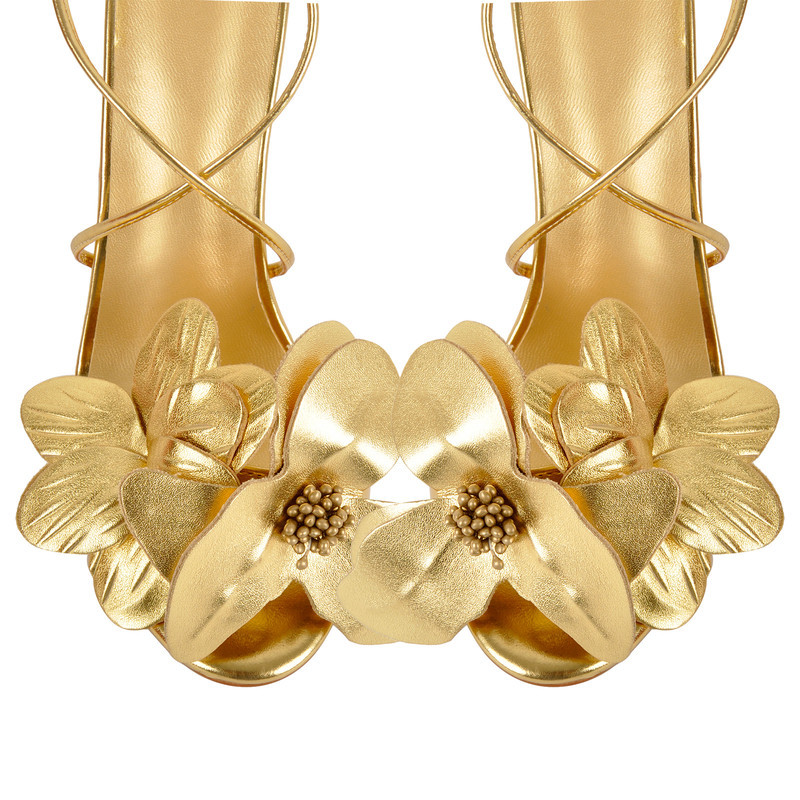 Goldene High Heel Sandalen mit Blumen