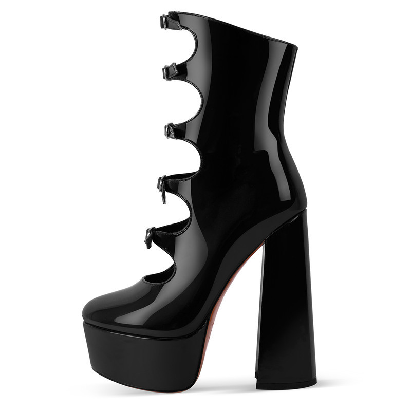 Stiefeletten mit Plateausohle und mehreren Schnallen