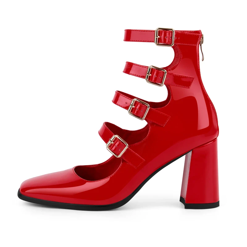 Pumps mit eckiger Zehenpartie und mehreren Schnallenriemen