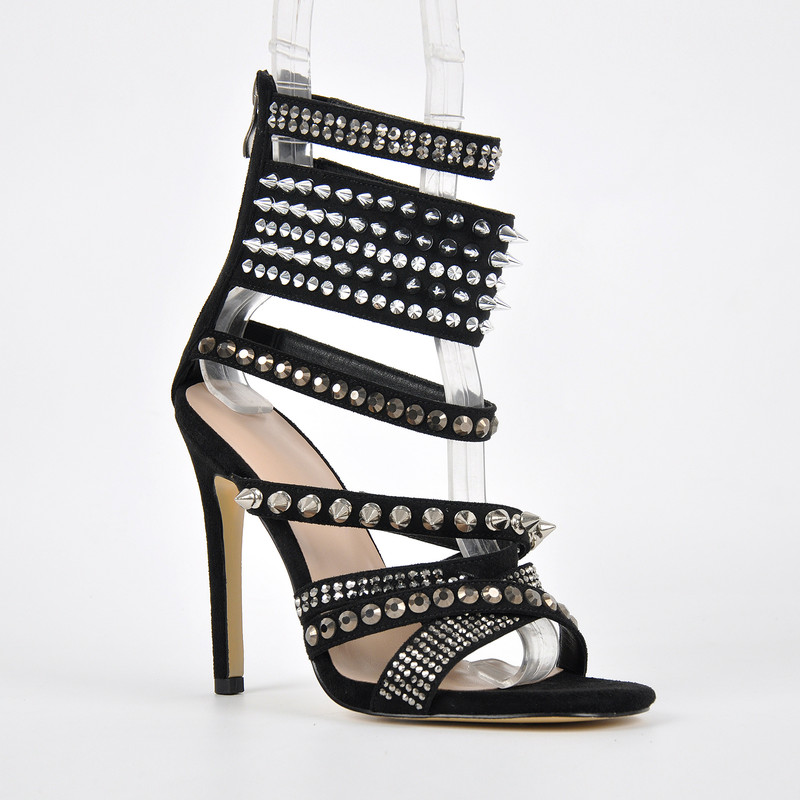 Stiletto Sandalen aus Wildleder und Diamantnieten