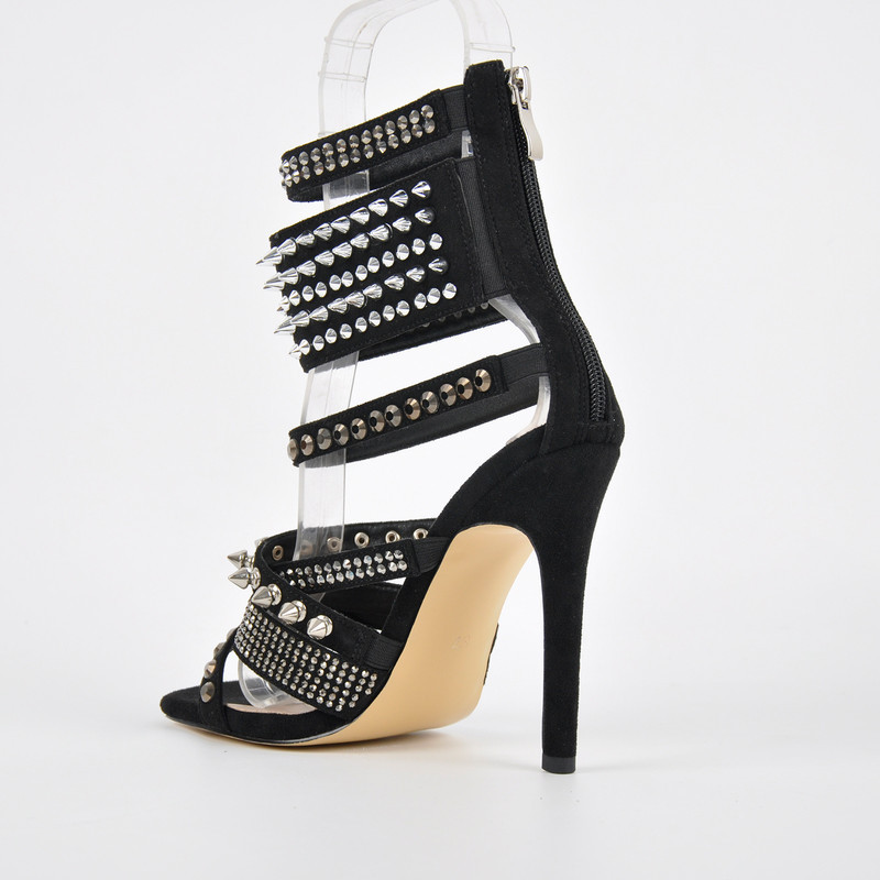 Stiletto Sandalen aus Wildleder und Diamantnieten