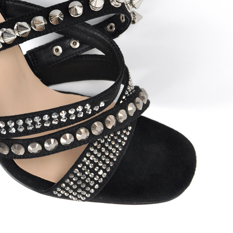 Stiletto Sandalen aus Wildleder und Diamantnieten