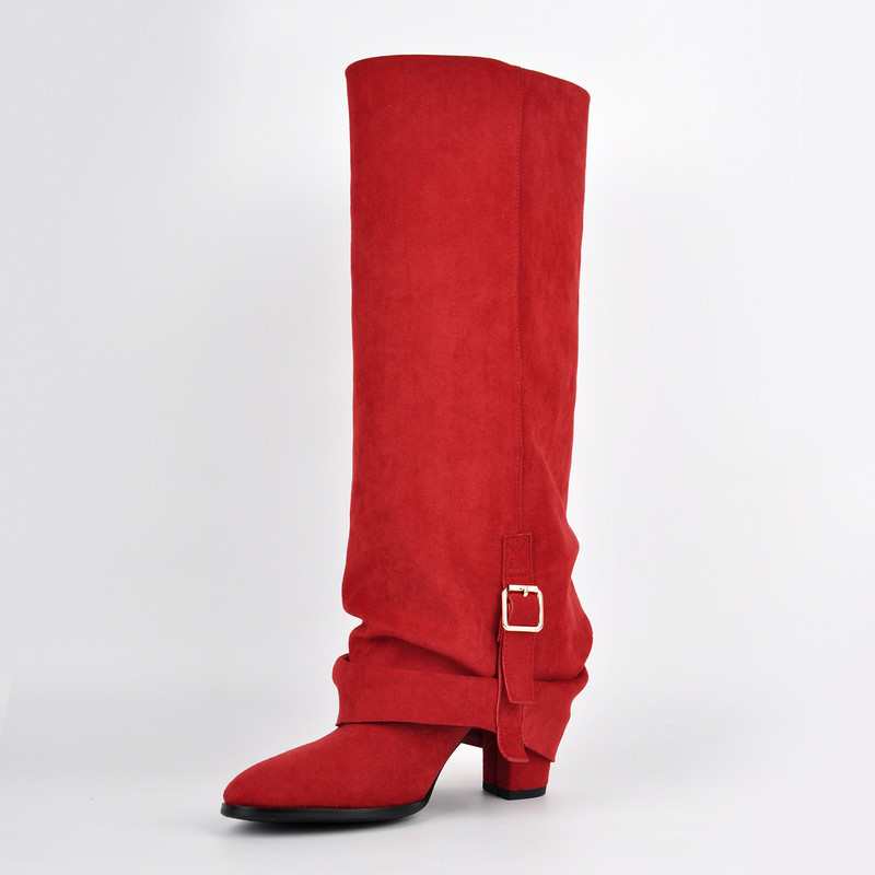 Wildlederstiefel mit runder Zehenpartie und dickem Absatz