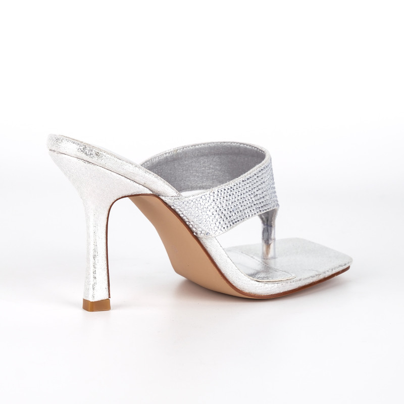 Wildleder Sandalen mit eckiger Spitze und Strasssteinen