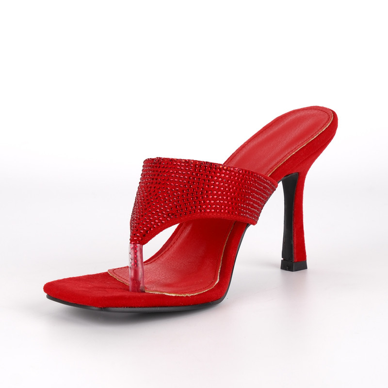 Wildleder Sandalen mit eckiger Spitze und Strasssteinen