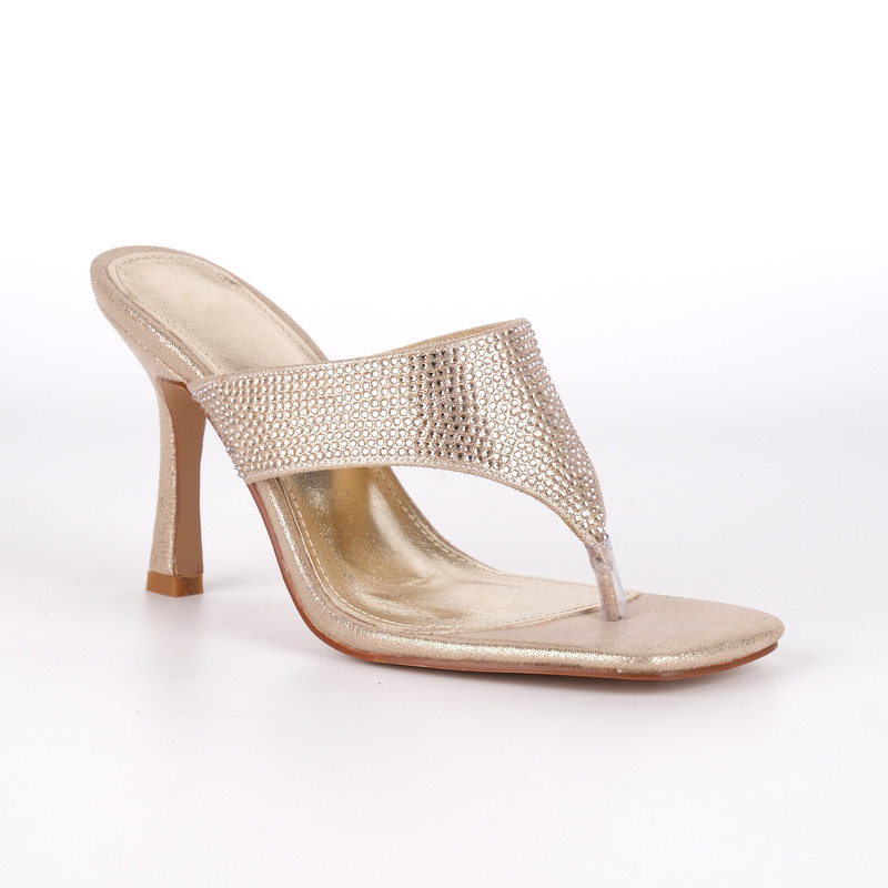 Wildleder Sandalen mit eckiger Spitze und Strasssteinen