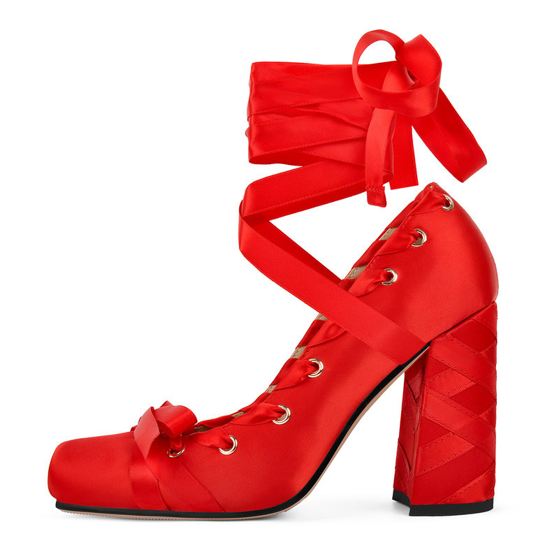 Schnür Pumps mit eckiger Spitze und Satin Schleife