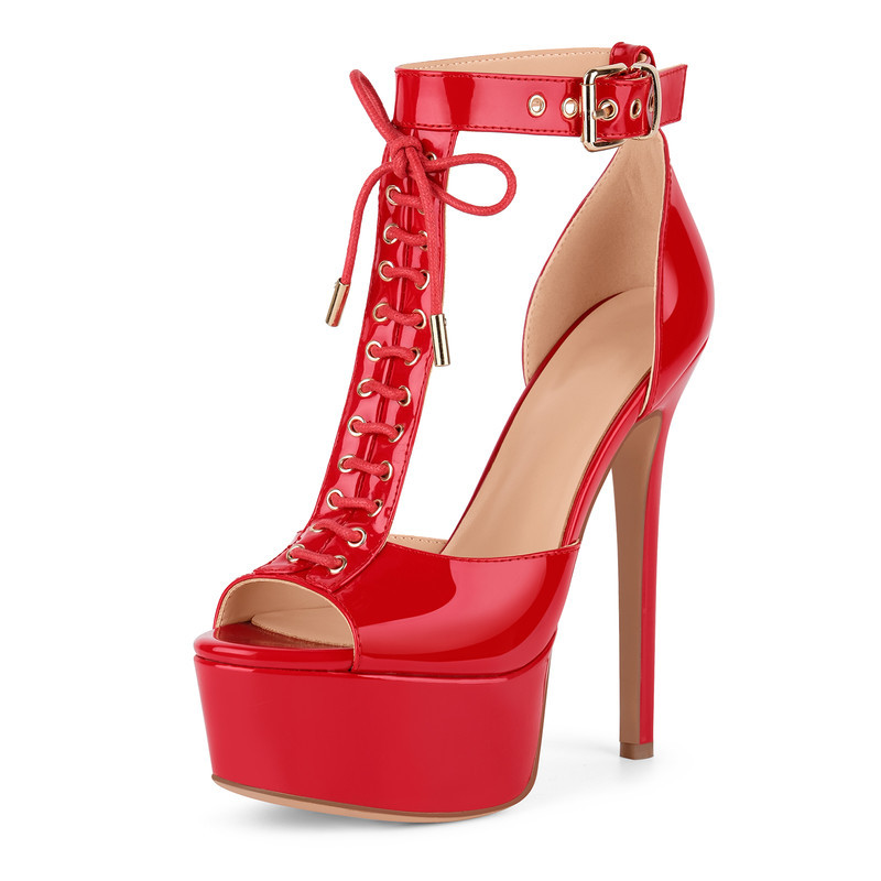 Sandalen mit Schnallen und T-Riemen