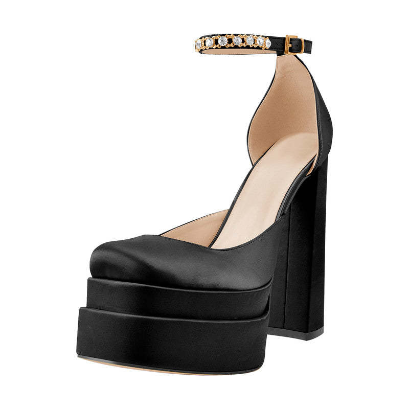 Plateau Pumps mit klobigem Absatz und Strasssteinen