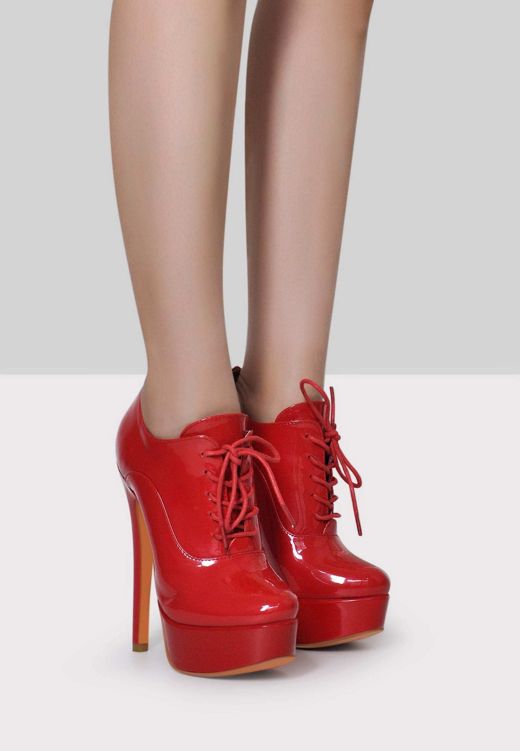 Plateau Hochfrontpumps Stiefeletten