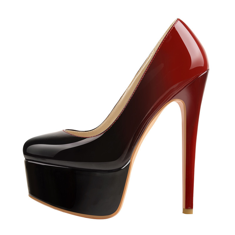 Plateau High Heels aus Lackleder mit Farbverlauf