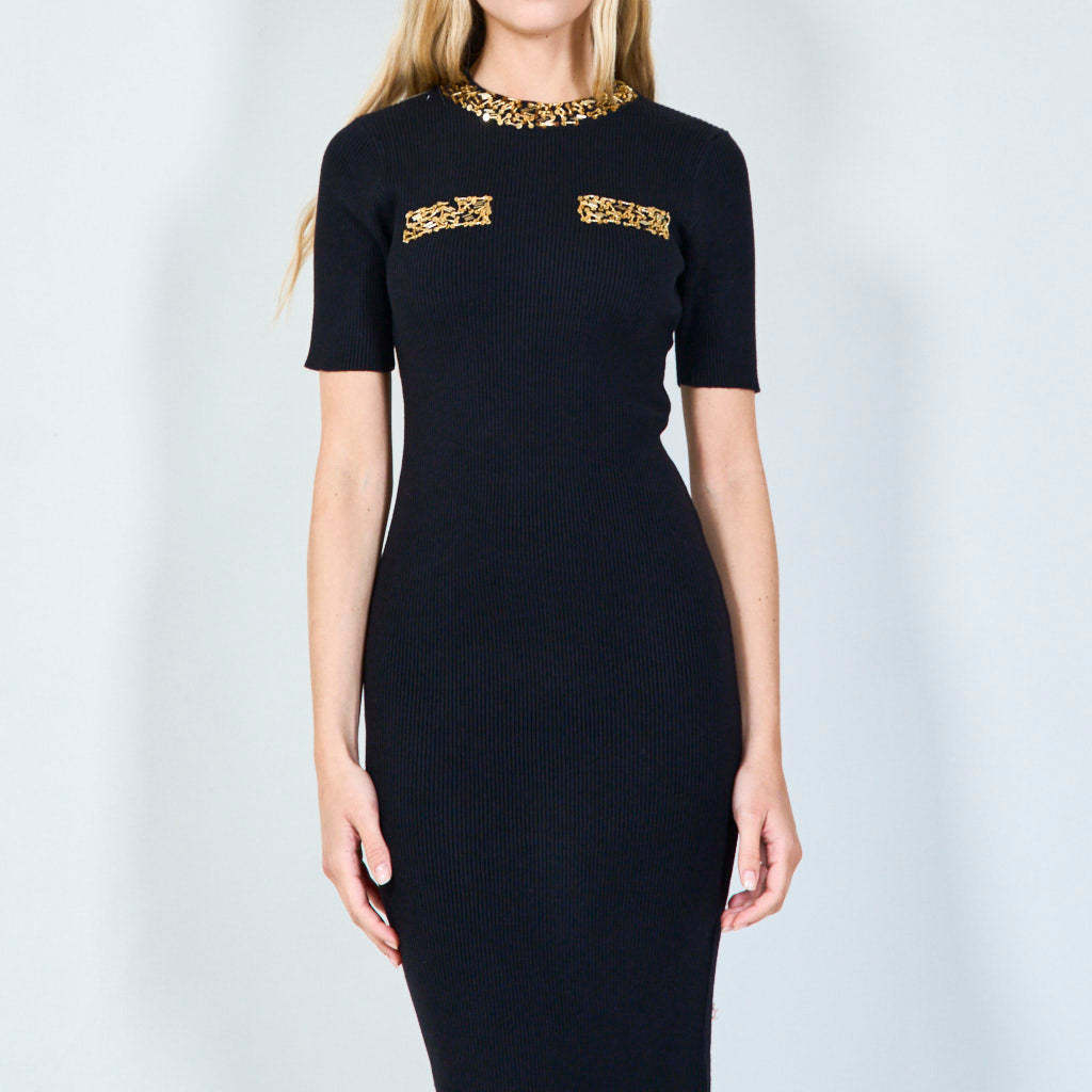Glamorous short-sleeve dress with sequin details