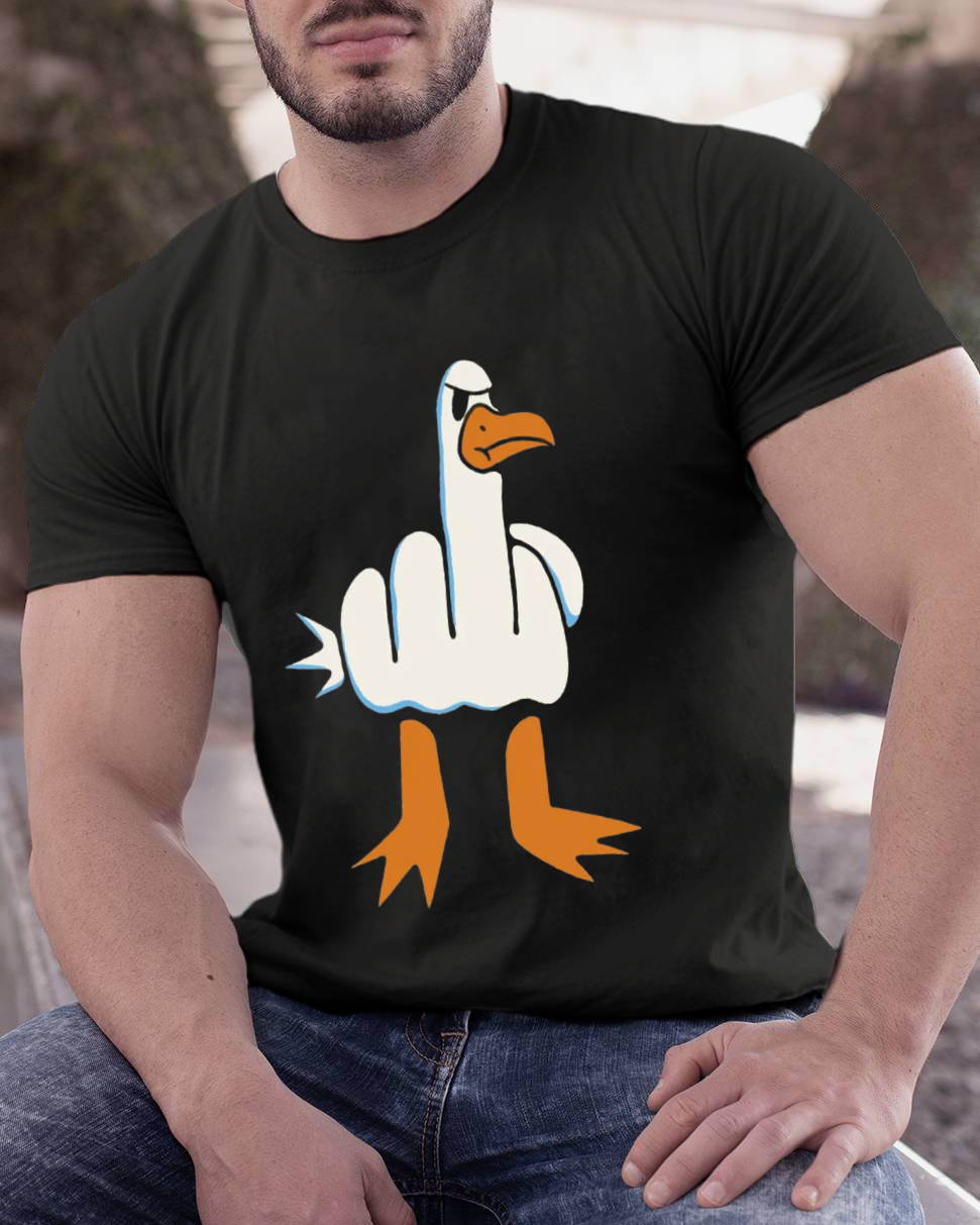 Rude Seagull Design Funny Geeky T-Shirt