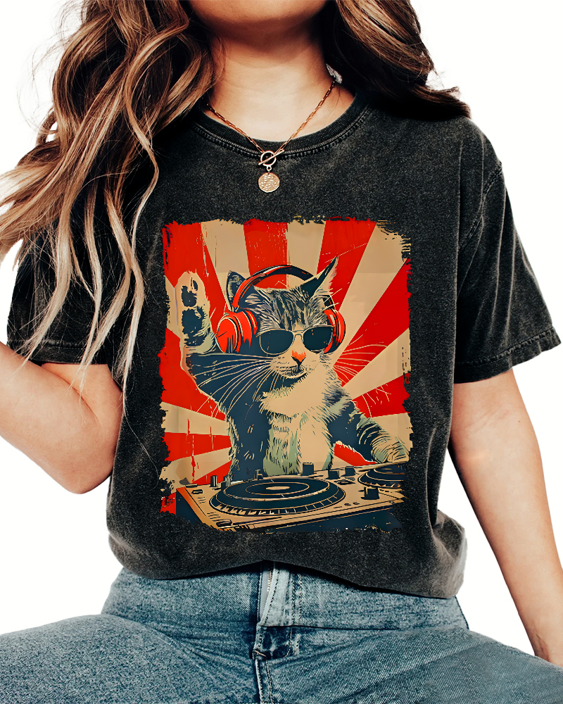 Rock Music Cat Vintage Distressed T-shirt