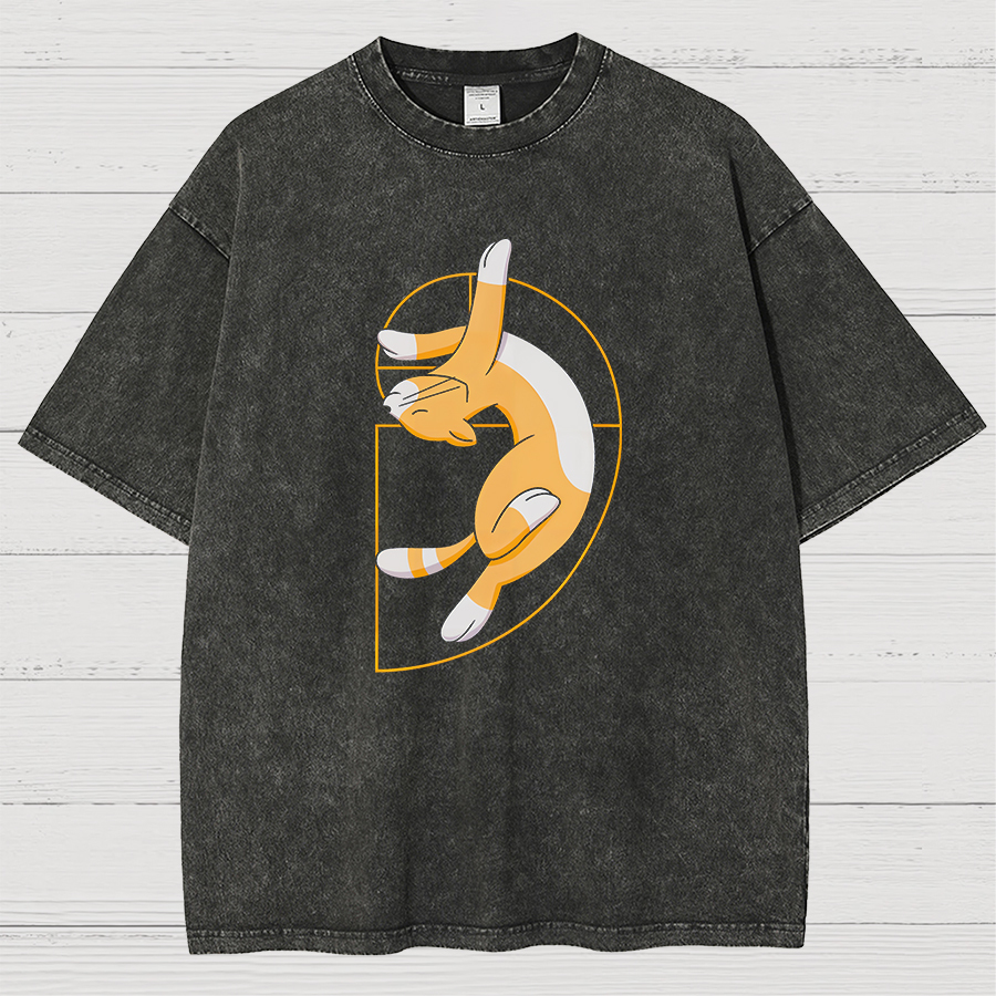 Fibonacci Spiral Cat Vintage Distressed T-shirt