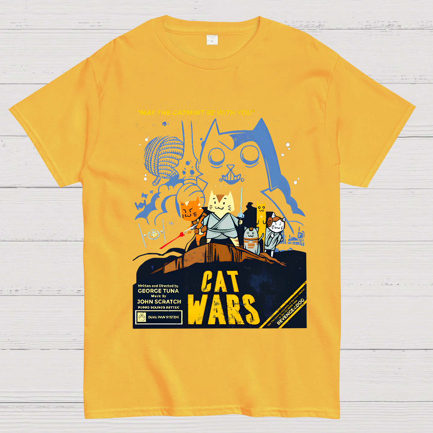 Cat Wars��Revenge of The Dog Geeky T-Shirt