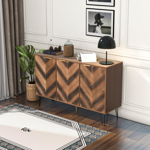 Sideboard, Exklusives Sideboard mit drei Türen, mit stilvollen Details und großzügigem Stauraum. Tür aus Massivholzfurnier, konkave und konvexe Haptik. Enthält Laminate. Kleiner Schrank mit goldenen G 