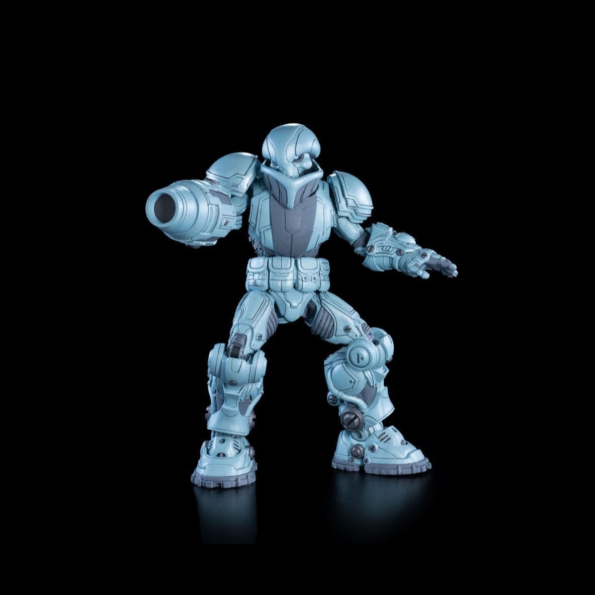 Action stance of Pheyden figure with cannon arm raised and visor helmet head equipped
