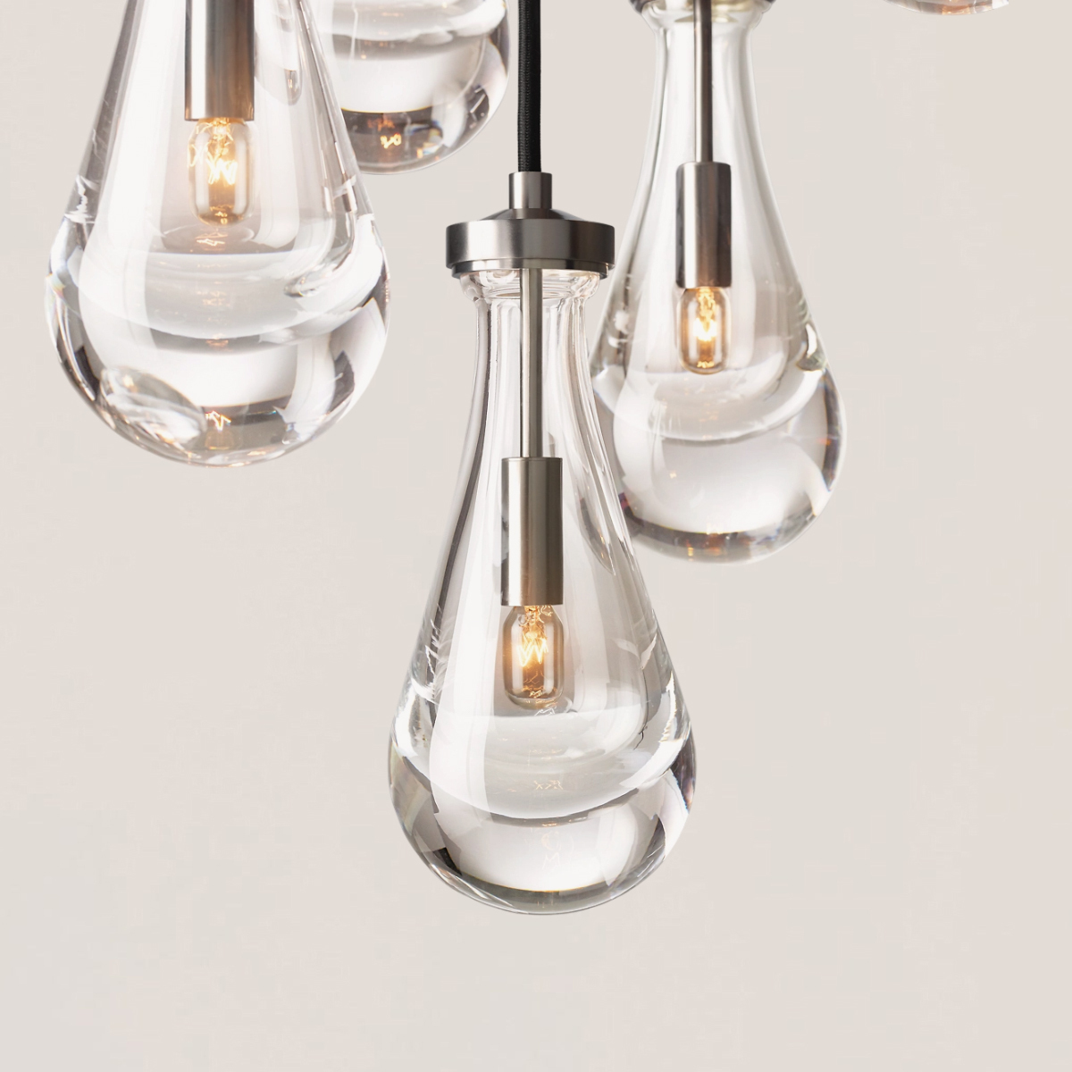RAIN ROUND CHANDELIER 18"