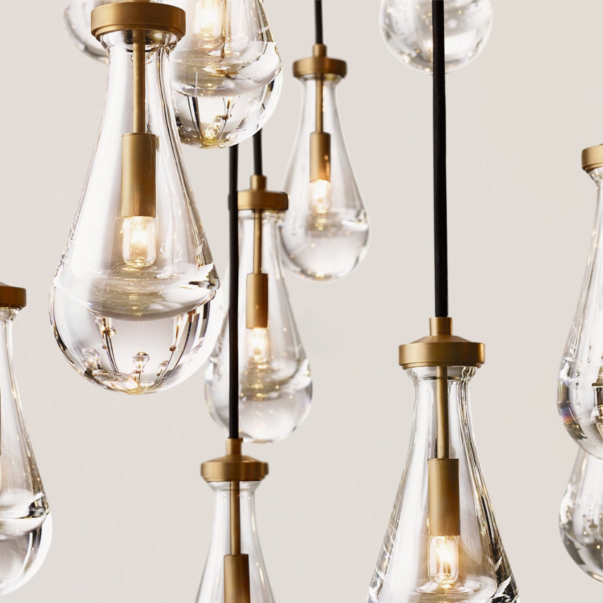 RAIN ROUND CHANDELIER 60"