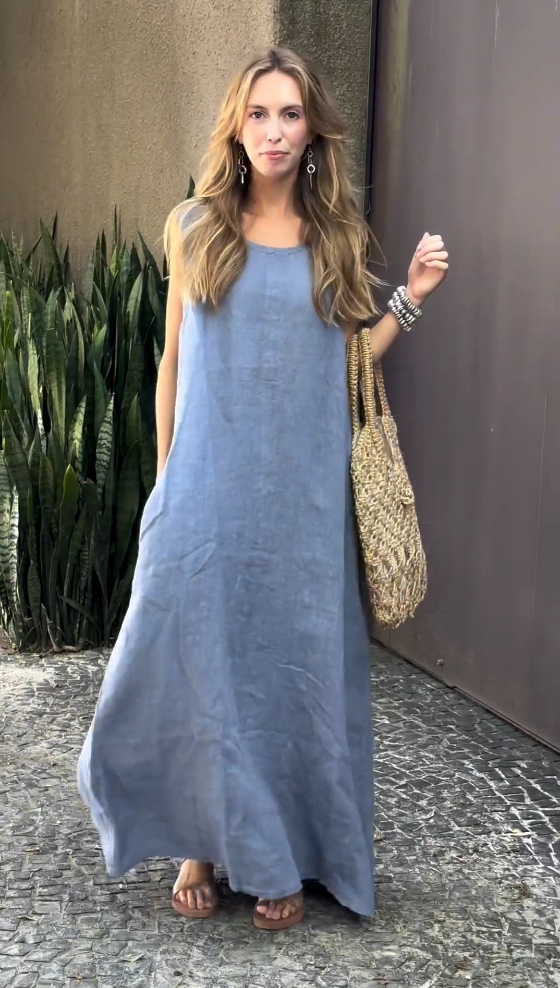 Cotton and linen casual sleeveless dress with pockets