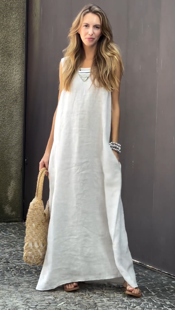 Cotton and linen casual sleeveless dress with pockets