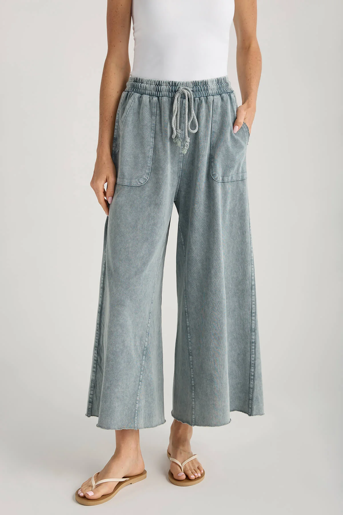 Wide-leg elastic waist loose trousers