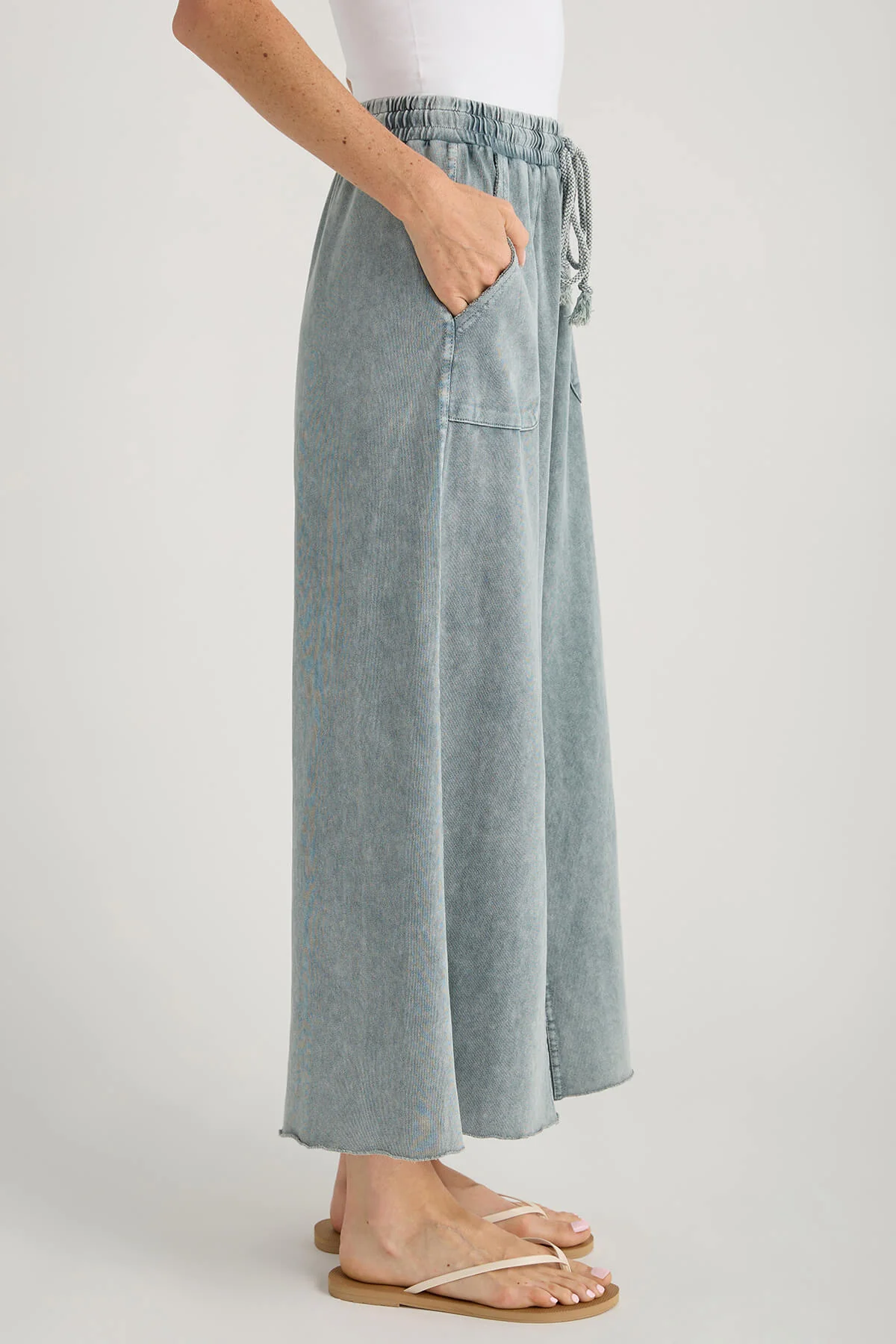Wide-leg elastic waist loose trousers
