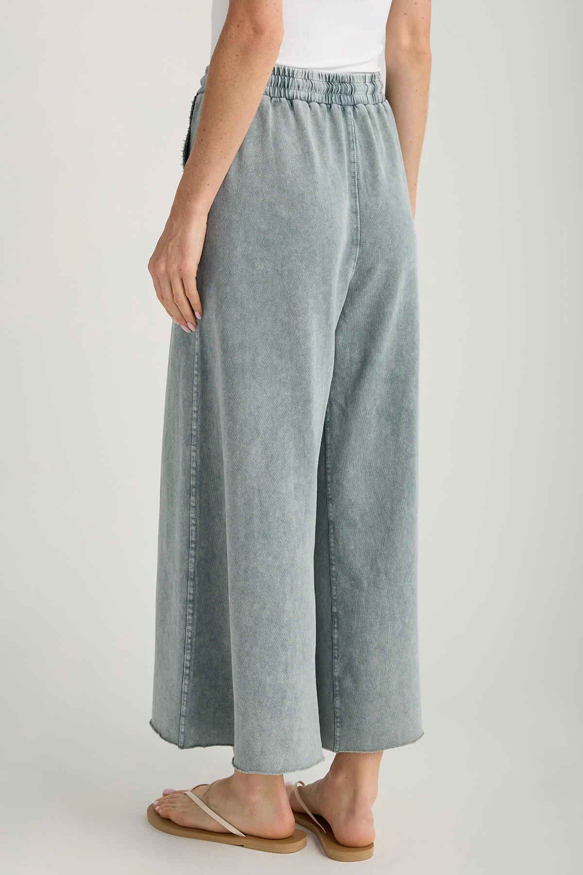 Wide-leg elastic waist loose trousers