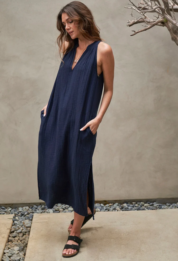 Sleeveless Solid Color Gauze Midi Dress with Pockets