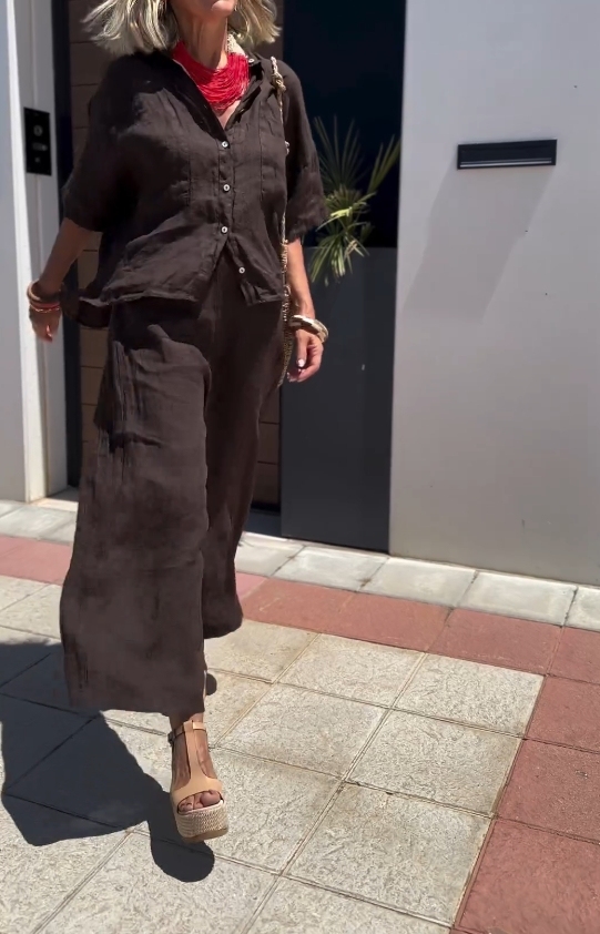 Casual loose cotton and linen short-sleeved trousers suit