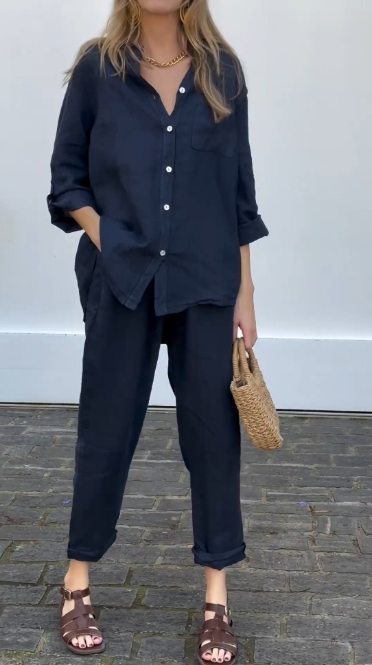 Casual cotton and linen shirt and trousers two-piece suit