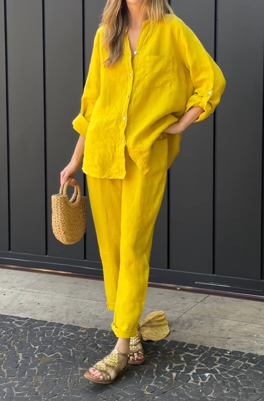 Casual cotton and linen shirt and trousers two-piece suit