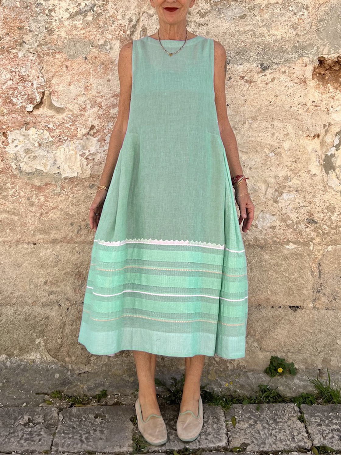 Ladies cotton and linen fresh sleeveless printed dress