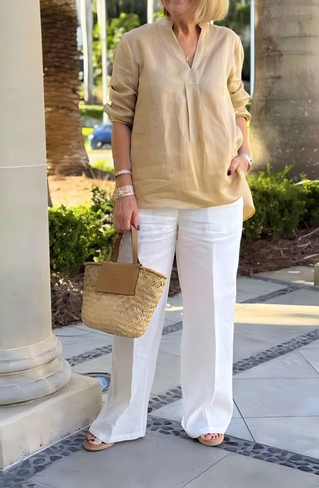 2025 Summer Women's Linen V-Neck Three-quarter Sleeve Breathable Top
