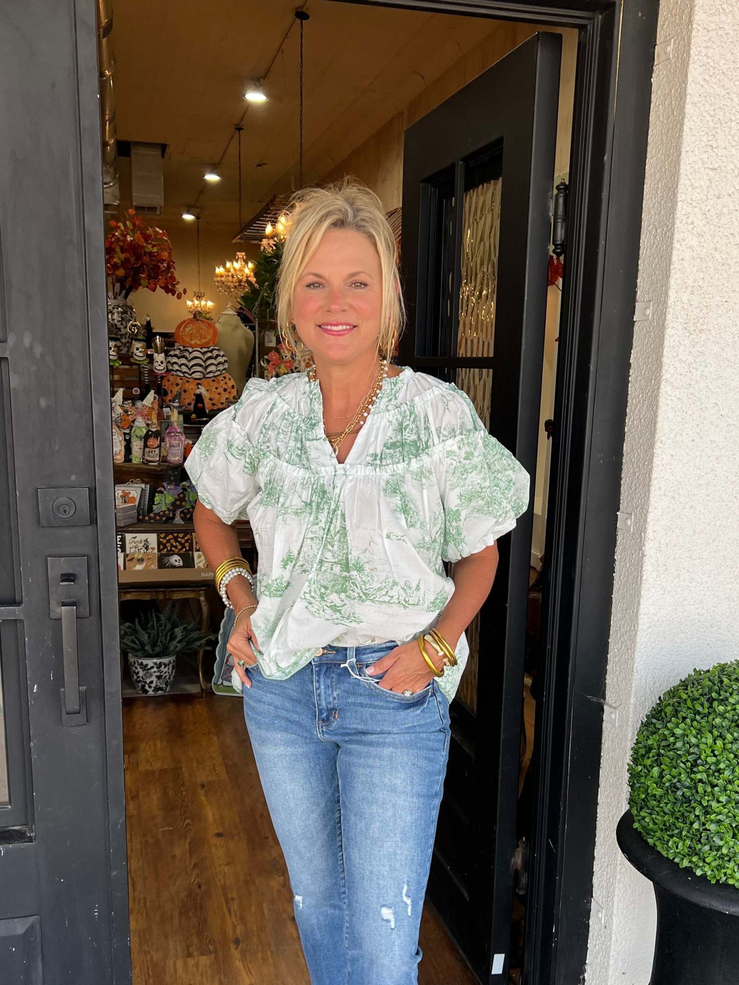 V-neck puff sleeve printed short-sleeved shirt