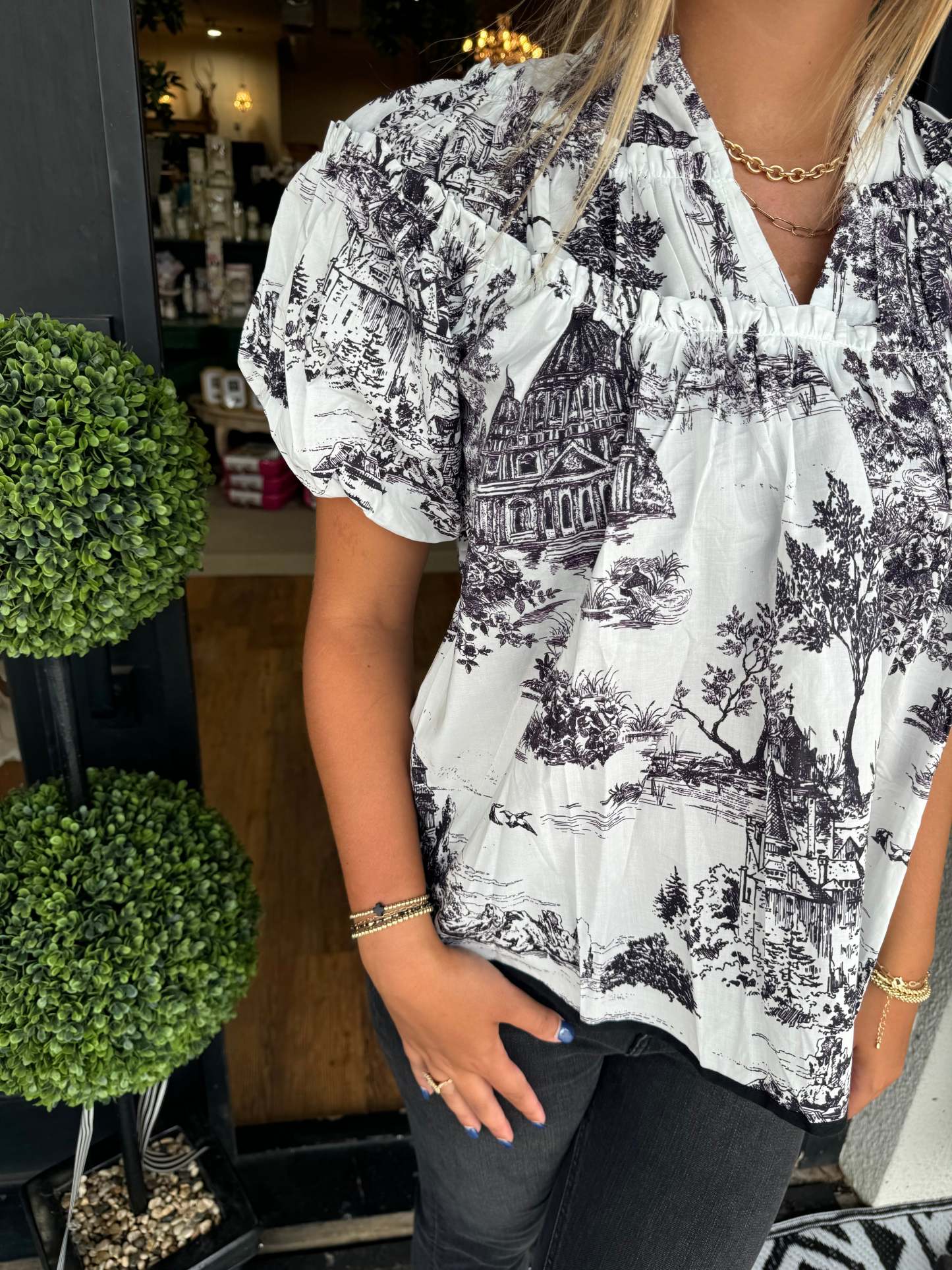 V-neck puff sleeve printed short-sleeved shirt