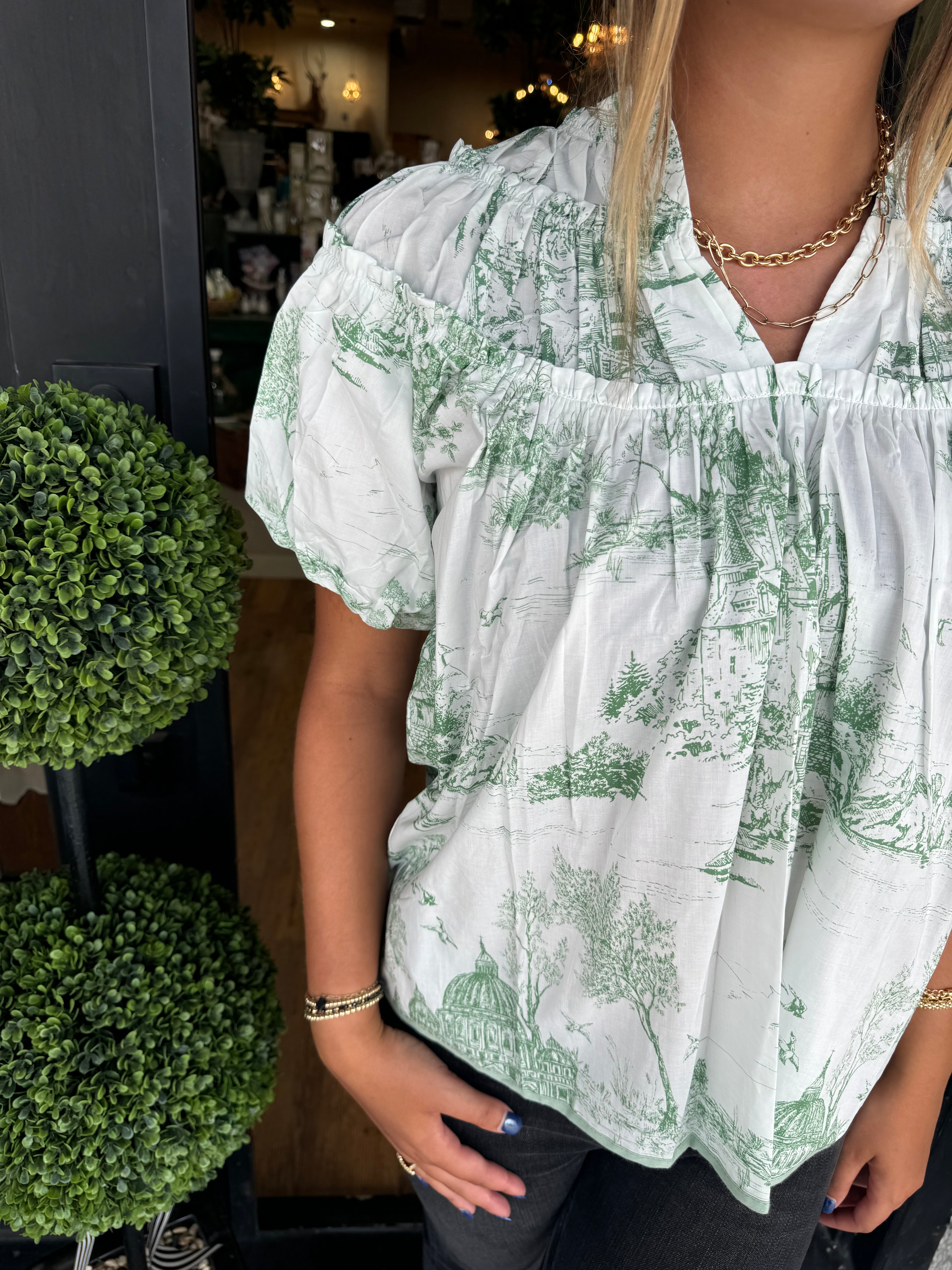 V-neck puff sleeve printed short-sleeved shirt